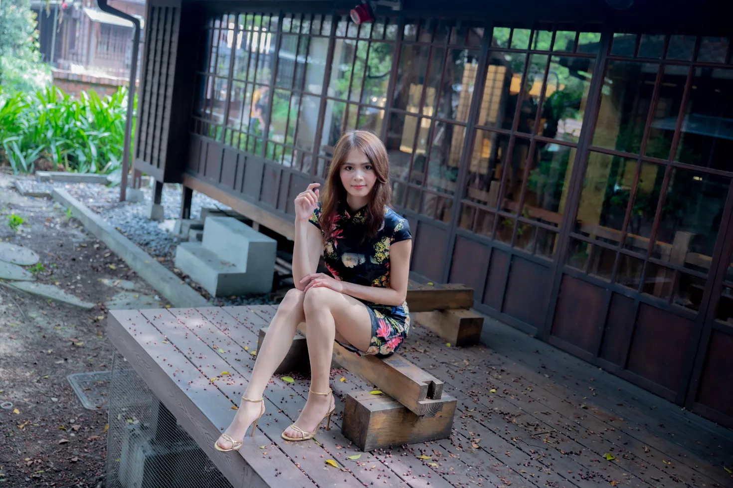 [Mzsock] NO.202 He Jiaxin black flower short cheongsam stockings high heels beautiful legs street photography#[97P]-28