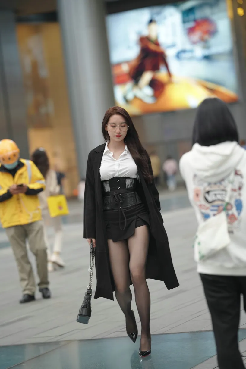 [Mzsock] NO.160 Long legs in black stockings street photography#[105P]-1